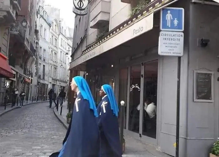 Centre Historique Vue Calme Clair Climatisation Ascenseur *